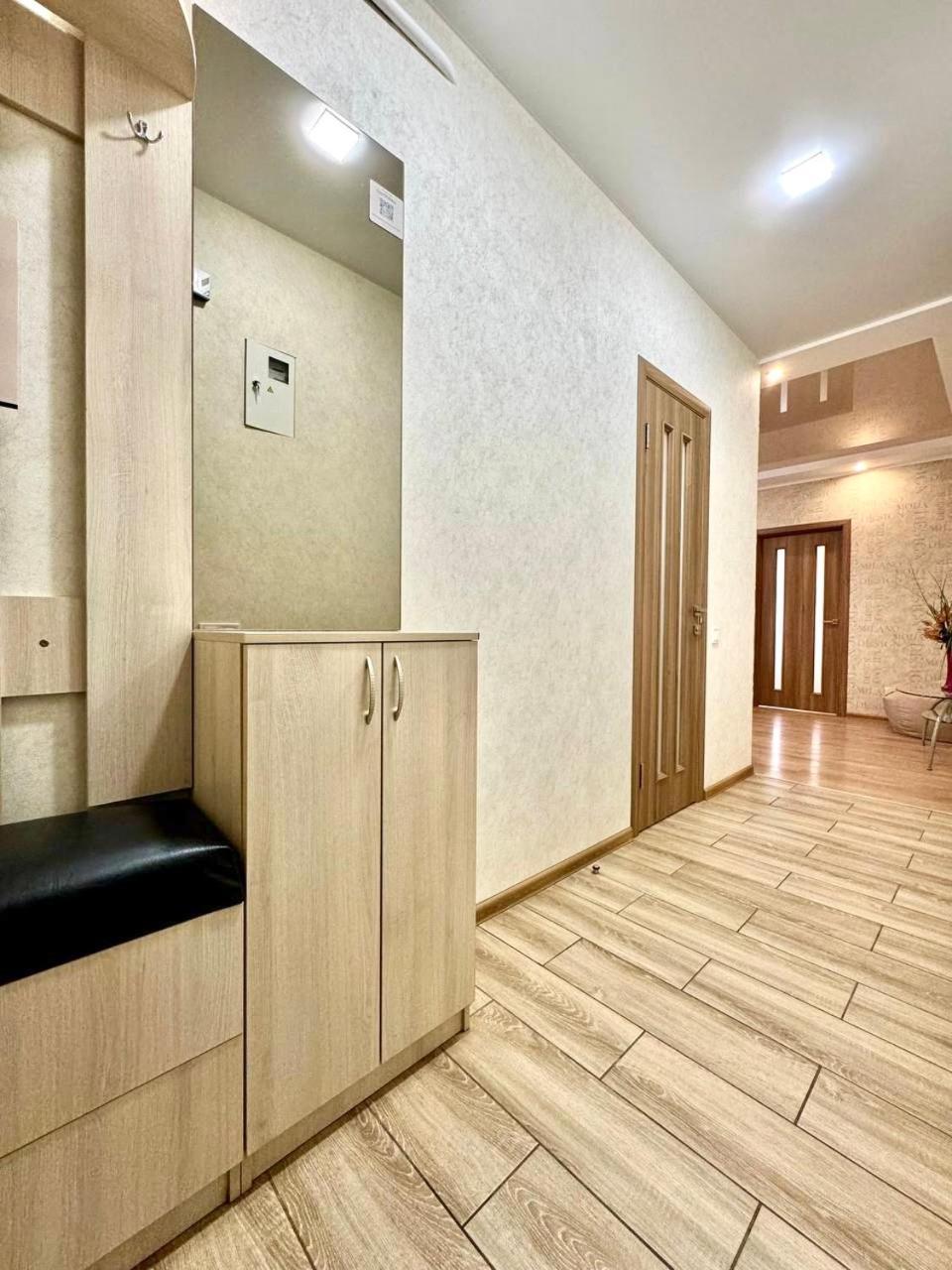 Apartpoltava Витончені Апартаменти Біля Лялькового Театру, Звітна Документація Для Відрядження, Банківський Чек Ngoại thất bức ảnh
